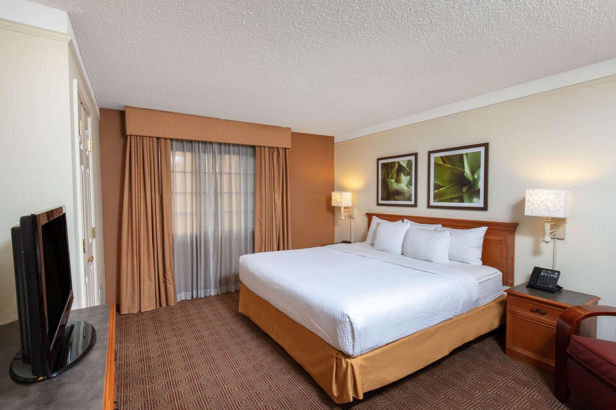 La Quinta By Wyndham Las Vegas Airport N Conv. المظهر الخارجي الصورة